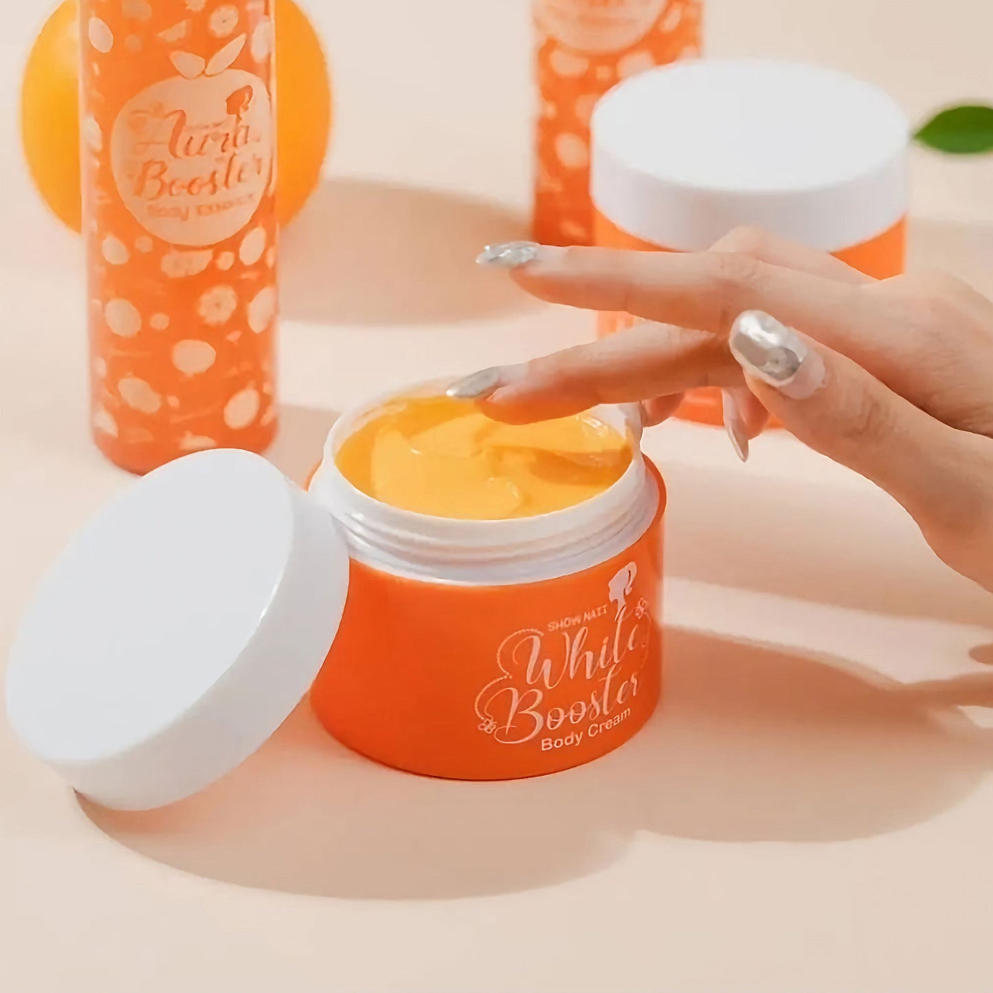 Show Naii White Booster Body Cream