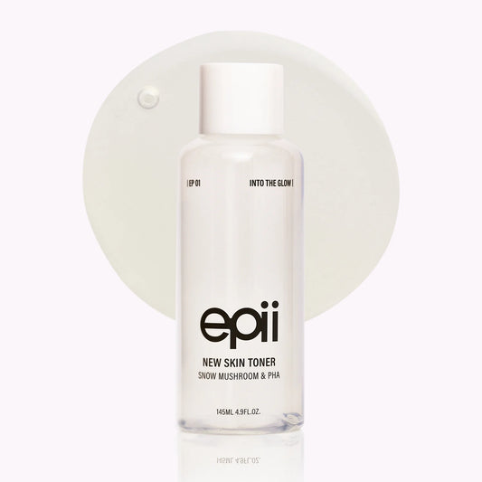 E皮i新肌肤爽肤水瓶子，背景为白色 EPII New Skin Toner Snow Mushroom & PHA Dewy Demure Australia